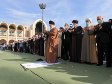 نماز عید فطر توسط رهبر انقلاب