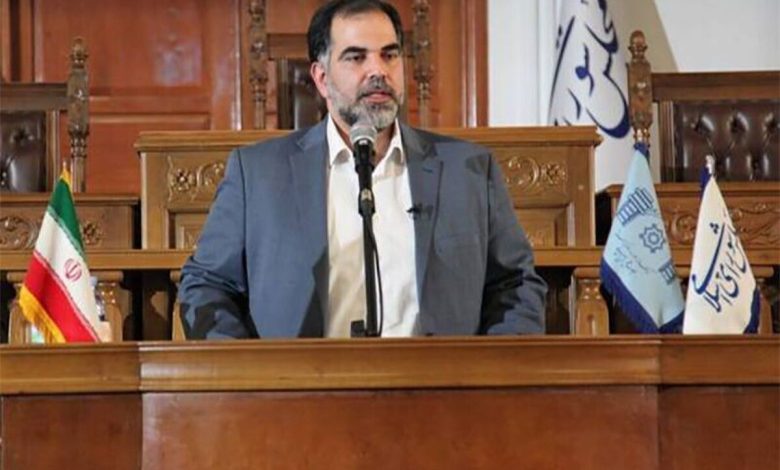 معینی پور رئیس کتابخانه مجلس شورای اسلامی