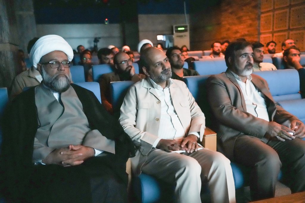 دکتر شهاب اسفندیاری رئیس دانشگاه صدا و سیما