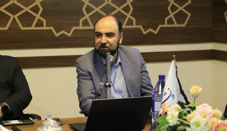 دکتر جوانعلی معاون آموزش دانشگاه طلوع مهر