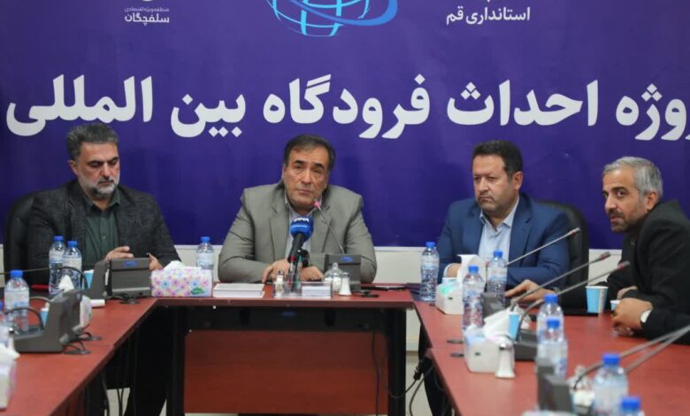 بازدید خبرنگاران از فرودگاه قم