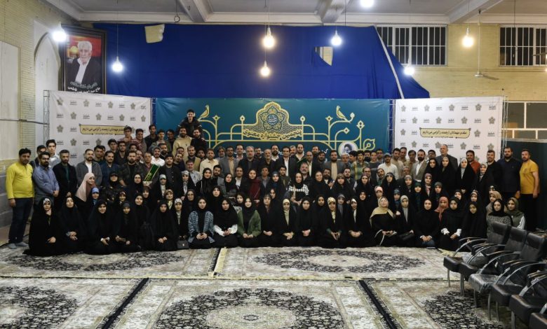 گردهمایی ۲۰۰ عکاس آیینی قم در مراسم افطاری هیئت خادم‌الرضا